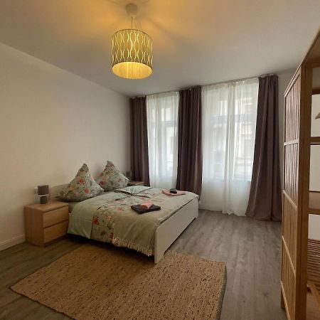 Ferienwohnung * Pension Luisengruen * Magenta Tv Netflix 1Gb/S Internet Wlan/Wifi Waschmaschine Chemnitz Exterior foto