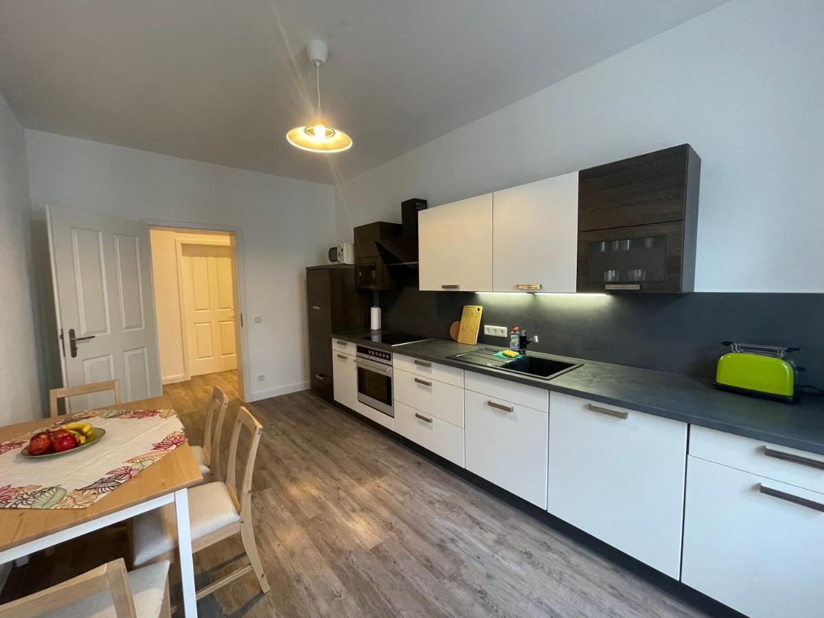 Ferienwohnung * Pension Luisengruen * Magenta Tv Netflix 1Gb/S Internet Wlan/Wifi Waschmaschine Chemnitz Exterior foto
